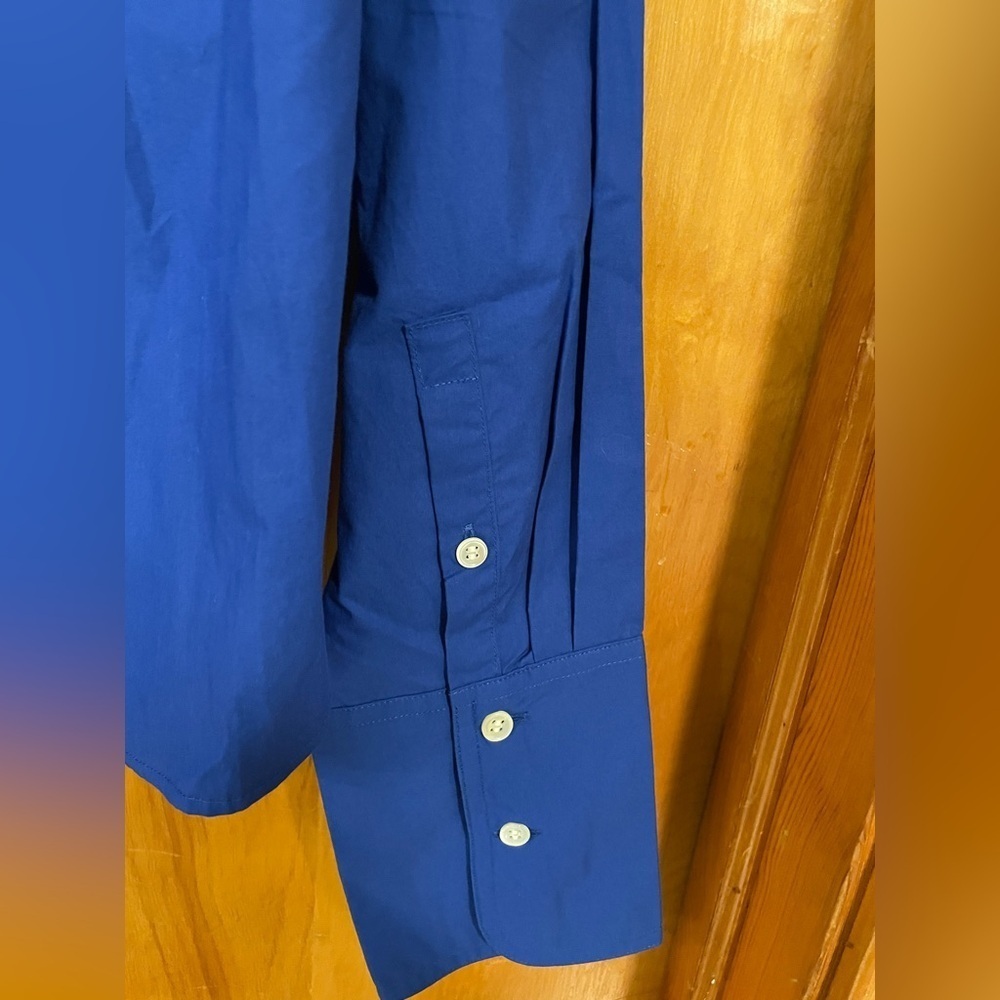 Banana Republic The Boxy Crop Shirt in Horizon Line Blue - Picture 4 of 10